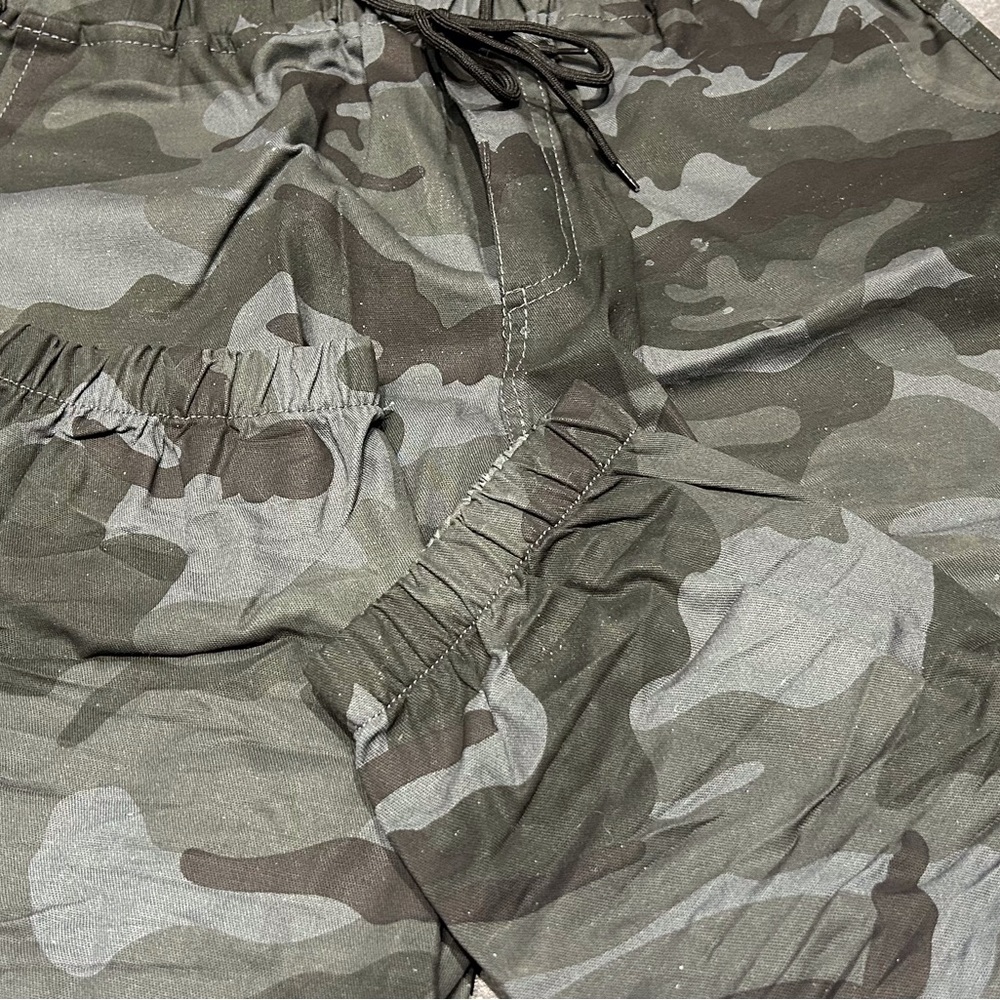 Camouflage Cargo Joggers - Picture 6 of 8